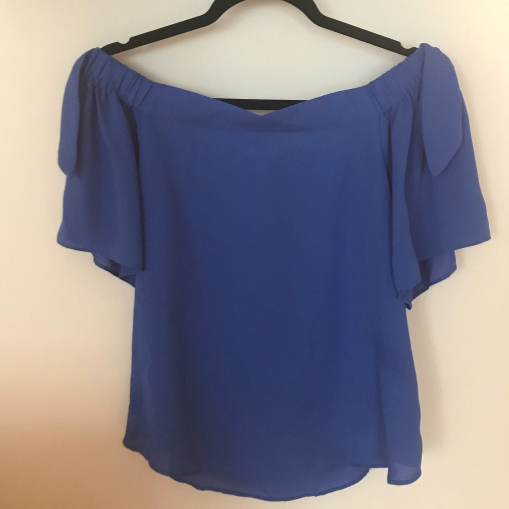Cute off the shoulder summer top
